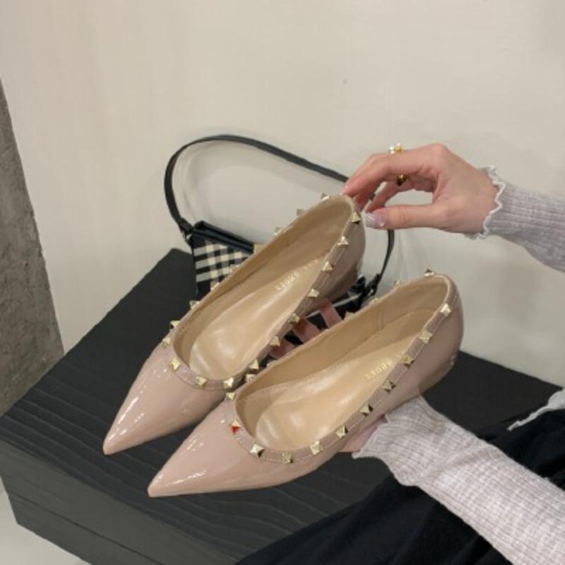 High Heels Are Not Tired of Feet, New Pointed Tip Shallow Mouth Mary Jane with Skirt Rivets Single Shoes Women's Summer