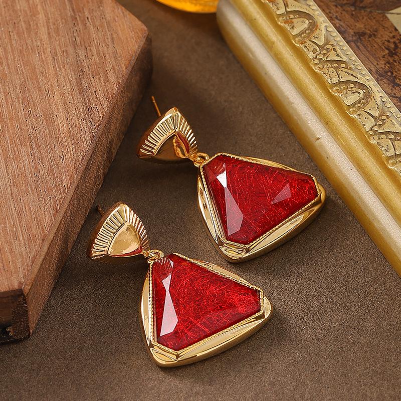 

Модные серьги-подвески для женщин красный