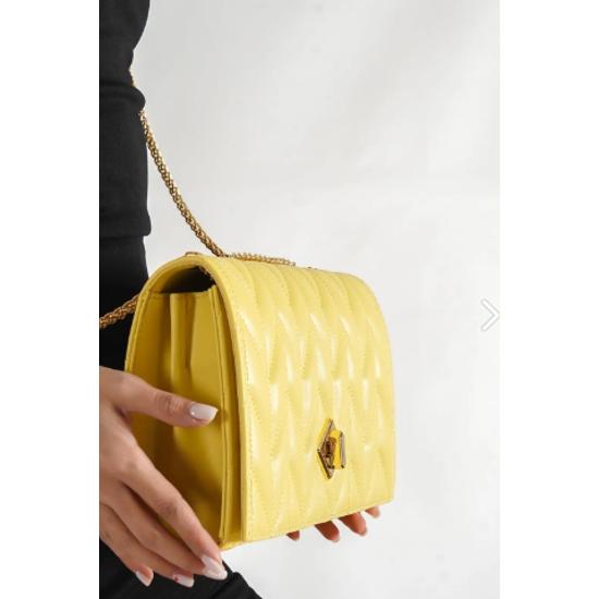 Prošívaná dámská taška přes rameno Capone Leeds s řetízkovým popruhem