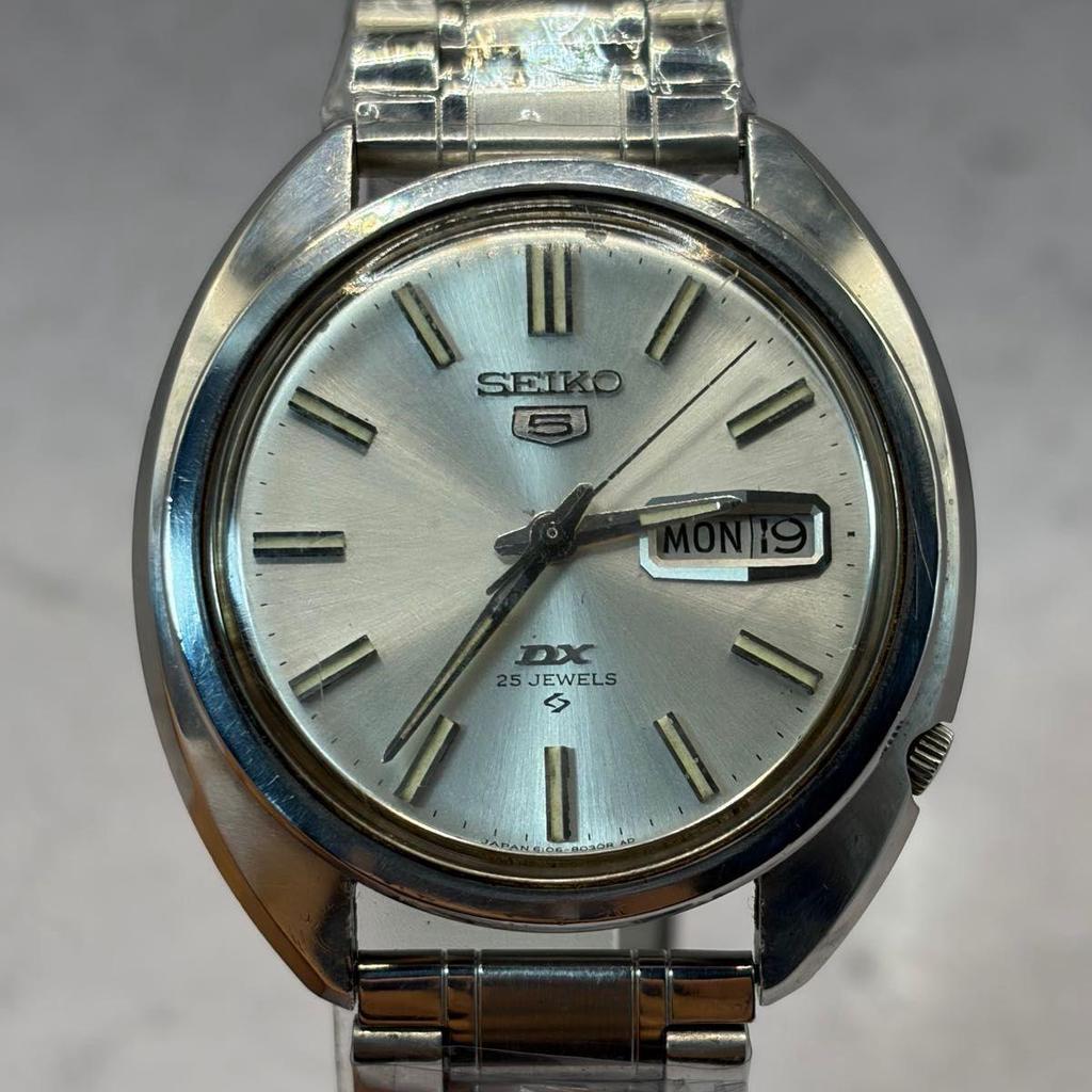 Used 1967 SEIKO 5 DX 25 jewel automatic watch 6106-8010