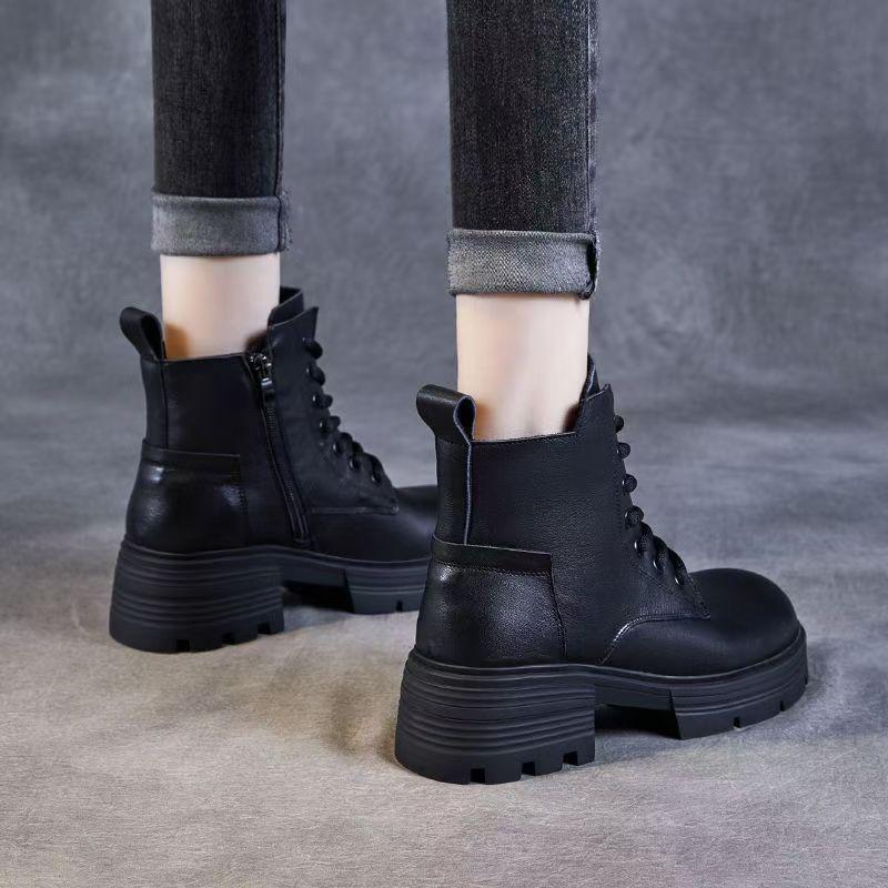 Women's Soft Leather Martin Boots, Thick Sole, British Style, Plus Velvet, Versatile Ankle Boots for Autumn/Winter 2025.