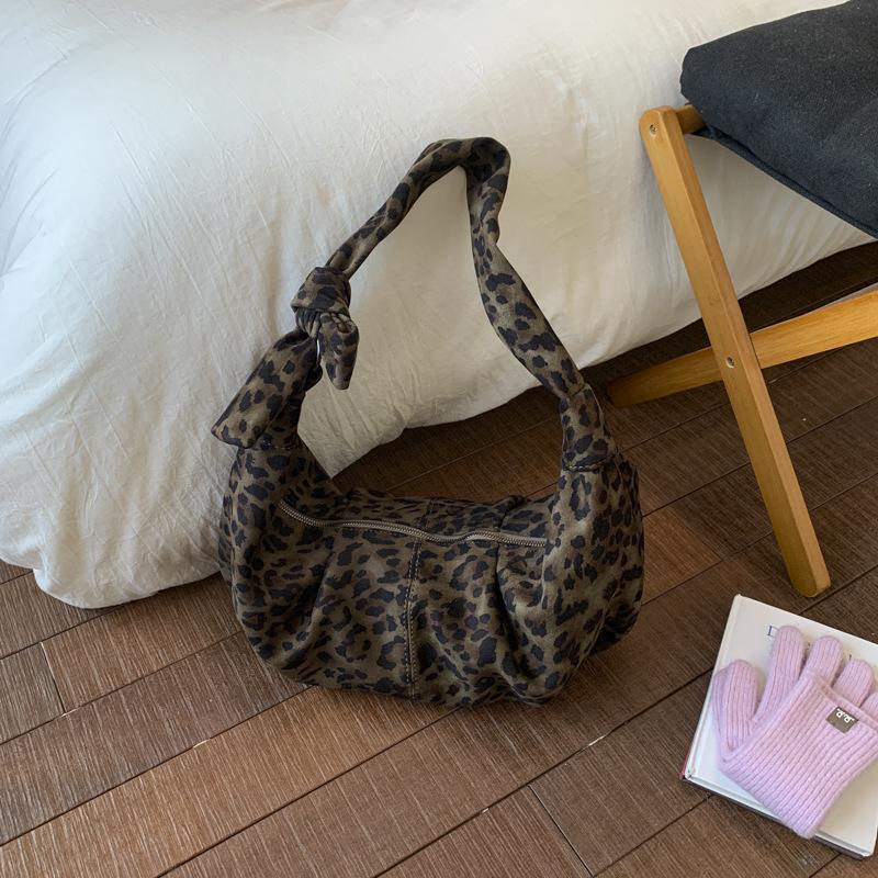 Premium texture bag women's large capacity 2025 new casual fashion retro shoulder messenger bag niche dumpling bag