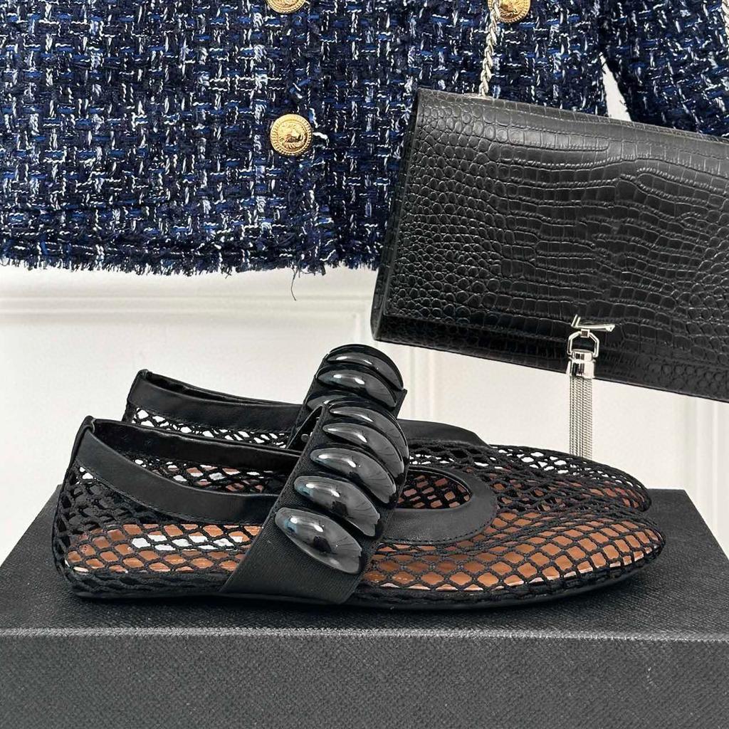 Fashion Mesh Flat Sandals Women Hollow Designer Sandals Female Metal Buckle Rivet Ballet Round Head Breathable Mesh Pumps Women