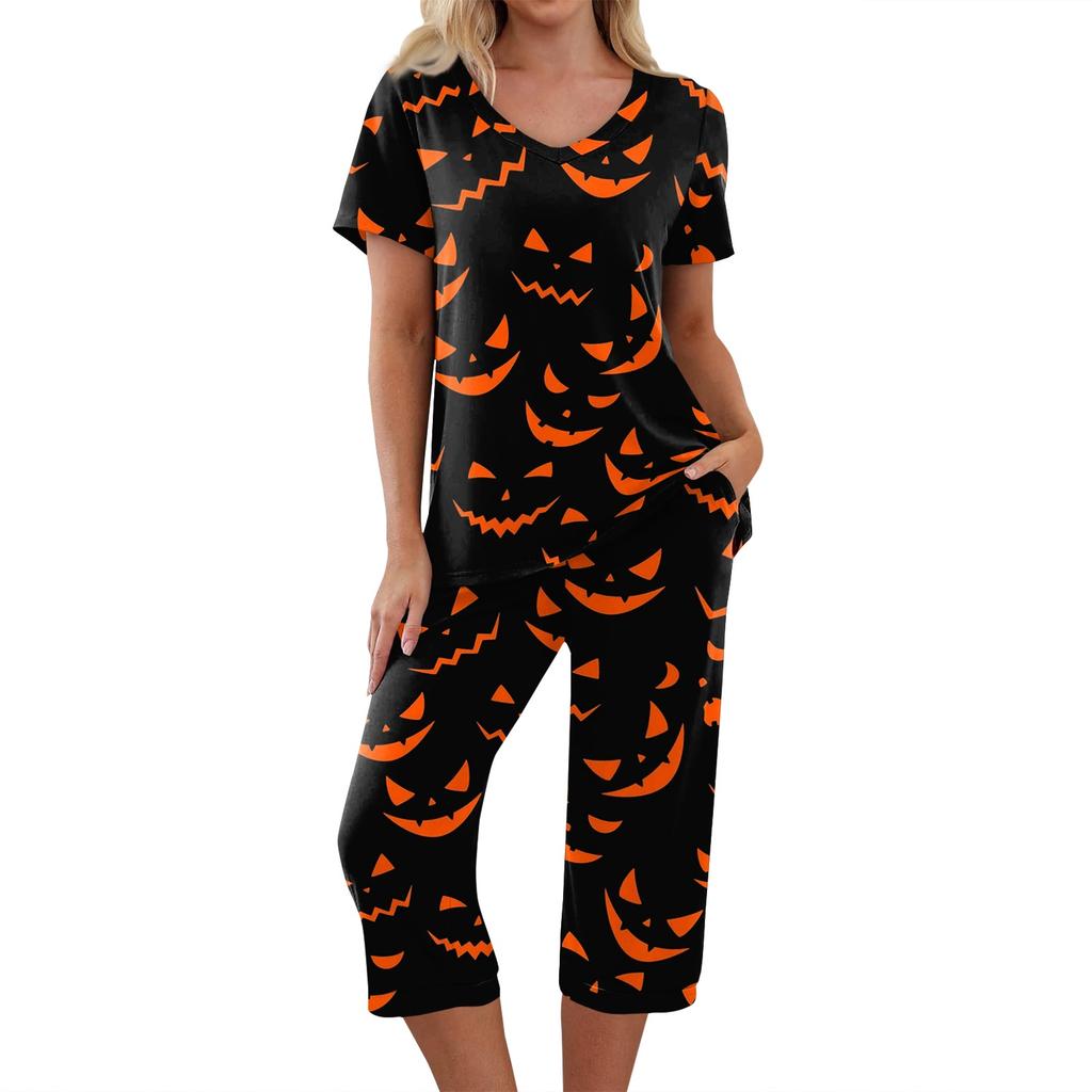 Women Two Piece Set Short Sleeve Top and Capri Pants Halloween Print Casual Lounge Outfit Comfortable Fit
