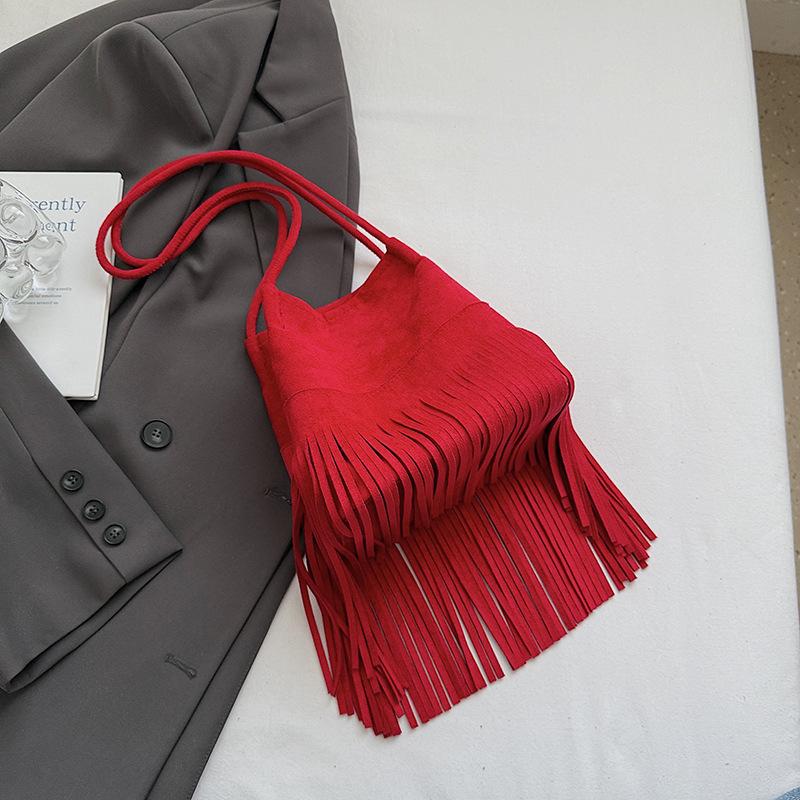 Women's bag niche foreign feeling single shoulder fringed bag women's 2025 autumn new Korean retro soft texture underarm bag