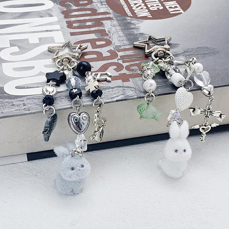 

Lovely 3D Rabbit Keychains Cartoon Kawaii Flocking Bunny Pendant Keychain Exquisite Backpack Decoration Accessories Gift білий