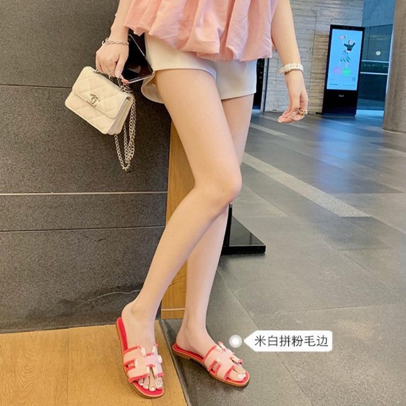 ~ Heavy industry imported leather classic round head rough edge letter flat bottom cool slippers women's summer wear