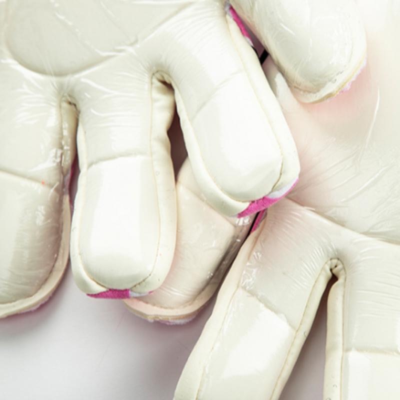 Puma Galleria Puma Goalkeeper Gloves Ultra Ultimate Hybrid