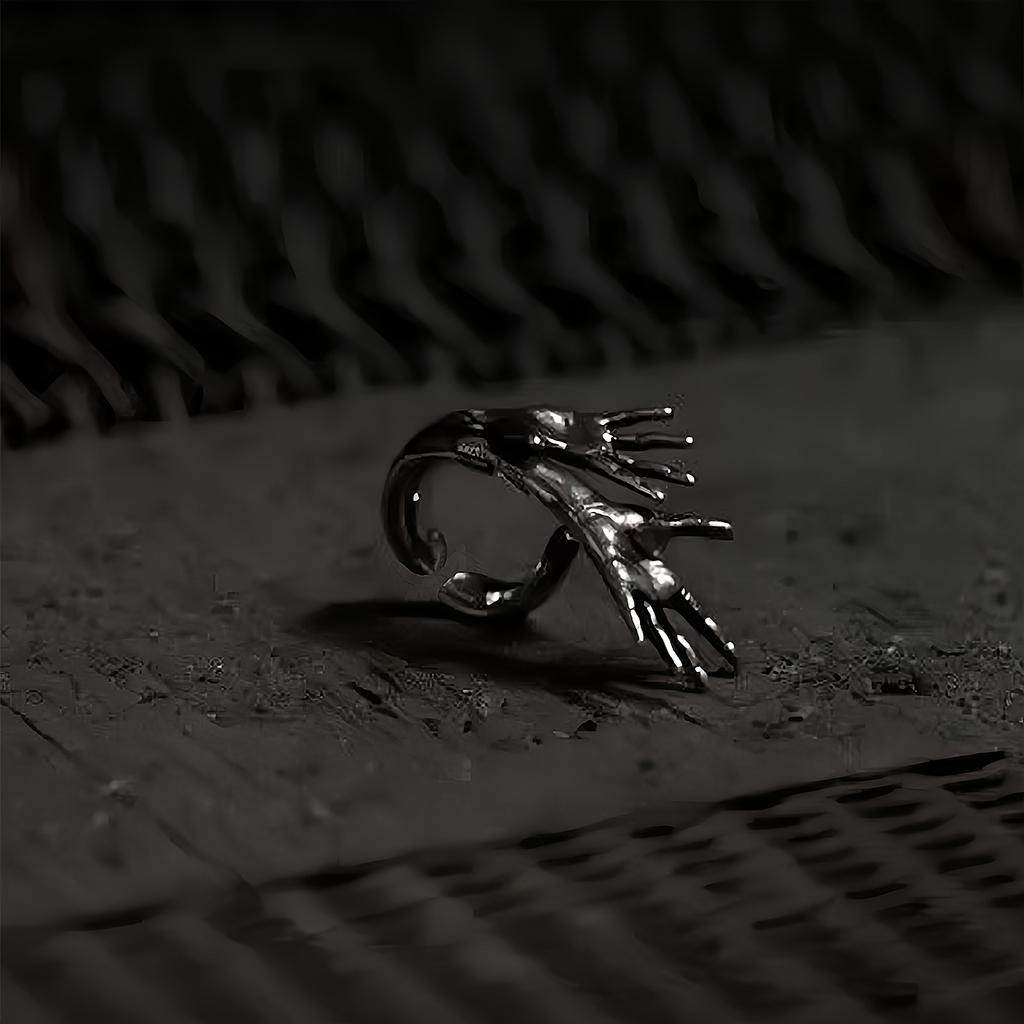 Edgy Skull Hands Ring Punk Style Jewelry For Men And Women Practical Alloy Material Trendy Gothic Accessory