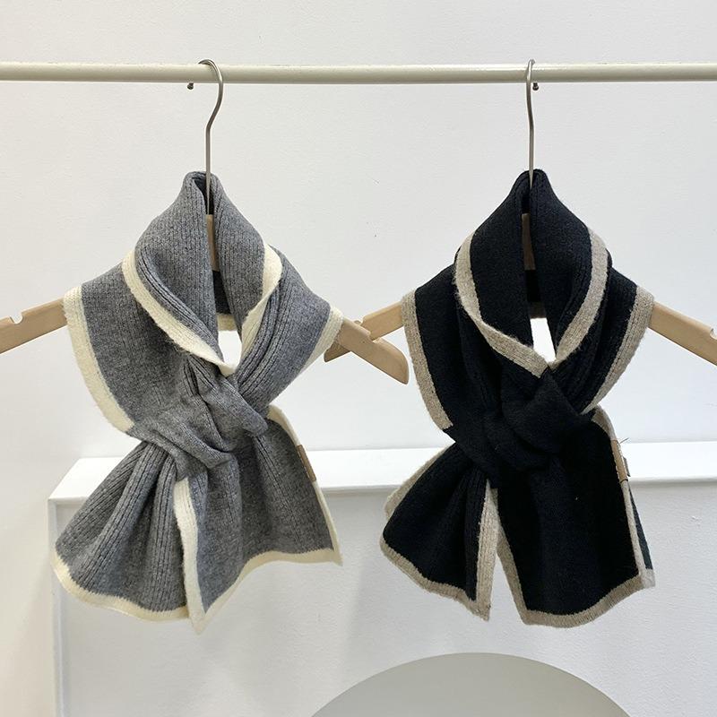 Knitted scarf, neck cover, warm in winter, double-sided contrasting color, student neck protection, simple cross, lazy scarf.
