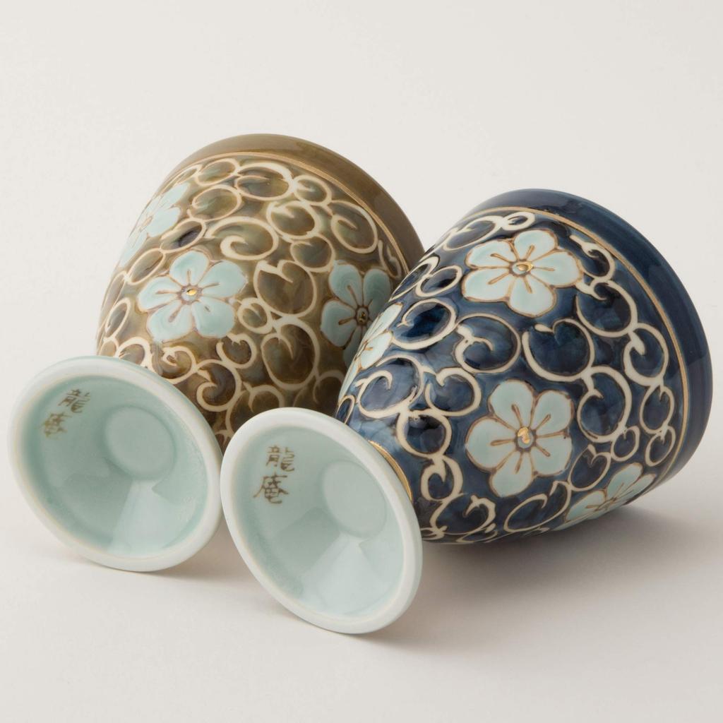 Hasami ware pohár na víno pár sklenic na víno arabeska zvonek vzor box 55749 (prezentace v ceně)