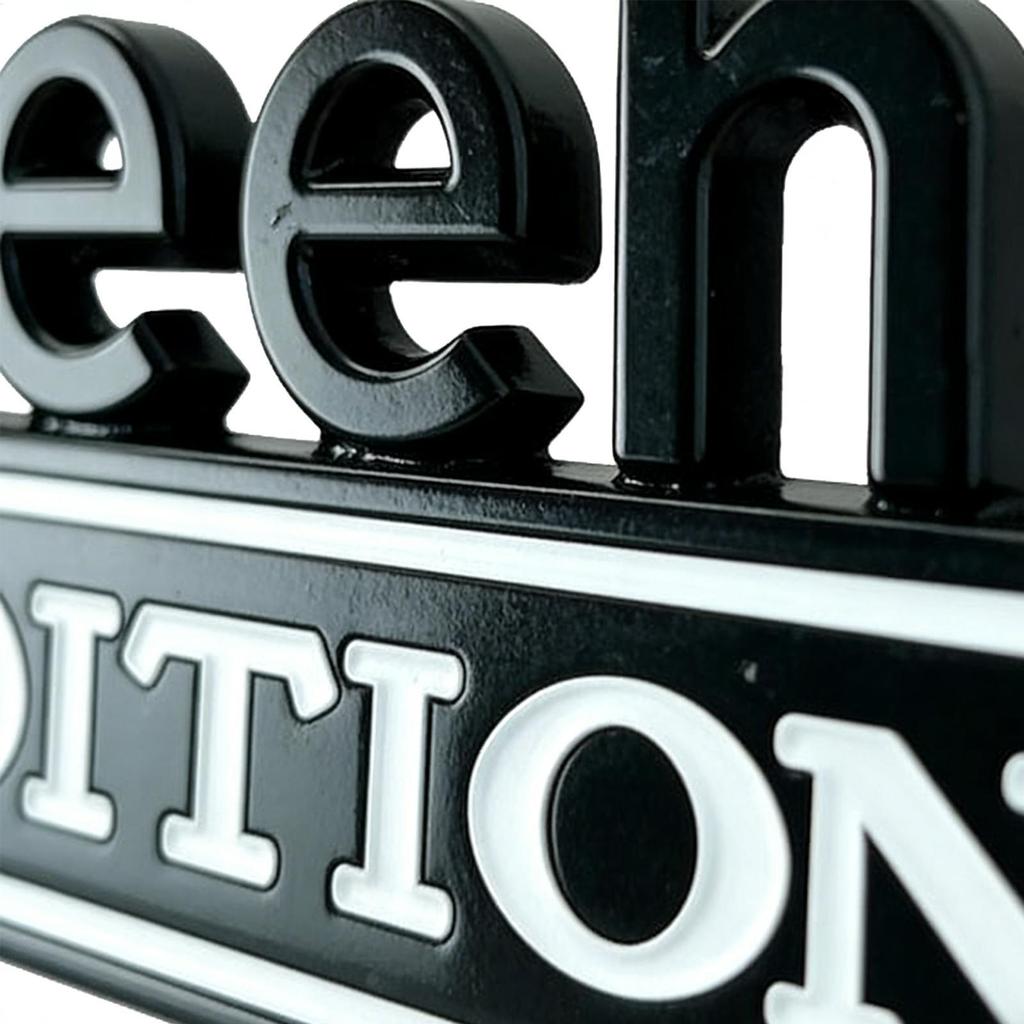 Queen Edition 3D Sticker 2 Pieces Metal 3D Waterproof Bumper Decals Queen Edition Metal Car Emblem For Trucks SUVs Motorcycle