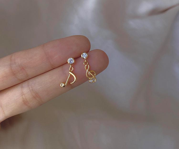 Xin Zhe Mei Asymmetrical Music Note Earrings: Stylish S925 Sterling Silver Studs for Women