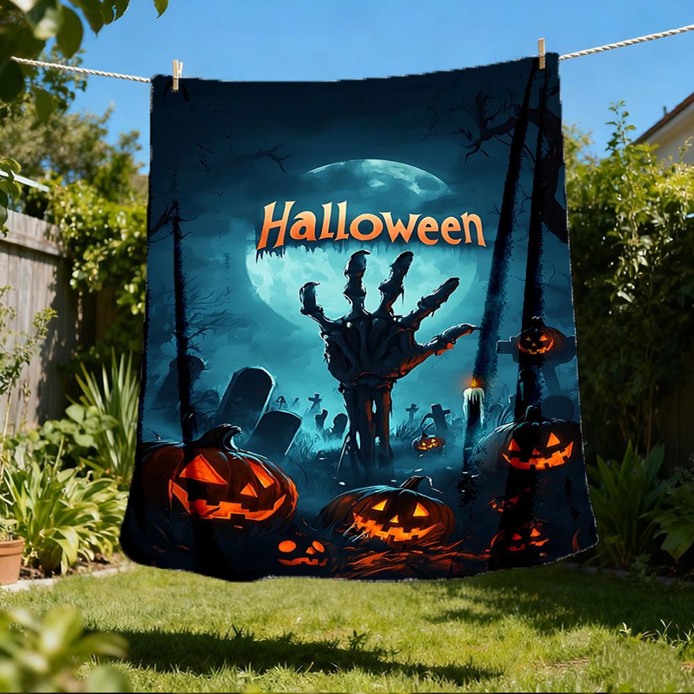 1pc Halloween Graveyard Scene Throw Blanket Polyester Fiber, Lightweight Flannel, Soft & Warm, All Season Use for Outdoor, Camping Digital Print