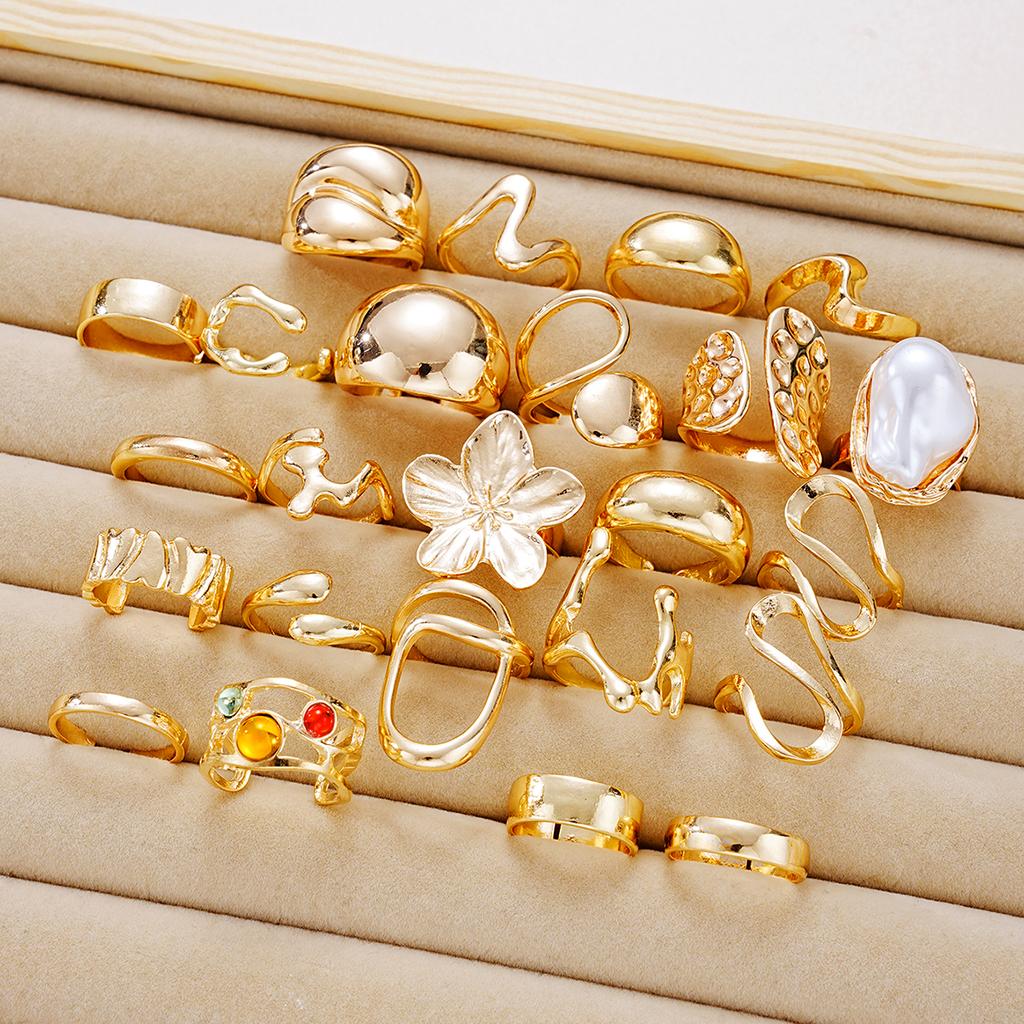 24pcs/Set Retro Flower Ring Set for Women Punk Elegant Baroque Faux Pearl Knuckle Metal Rings Daily Wear Party Jewelry Gifts New