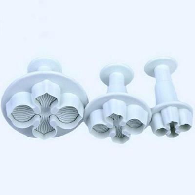 3Pcs/Set Silicone Fondant Cake Decorating SugarCraft Plunger Cutter Flower Blossom Mold