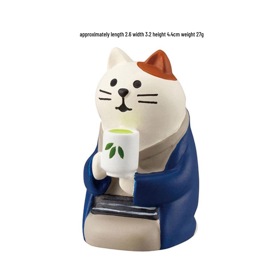 Japanese Cat Console Ornament: Trendy ZAKKA Resin Figure for Desktop or Car