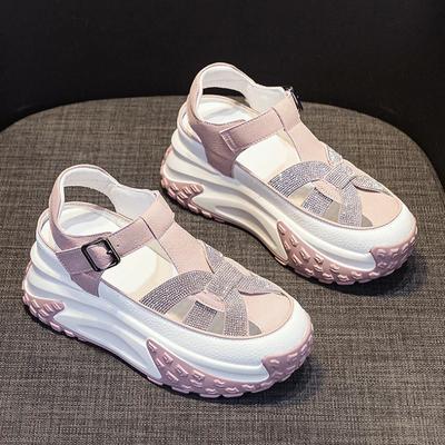 Buty Podwyższające Wysokość Kobiety 2025 Sandały z Cyrkoniami i Wycięciami na Grubej Podeszwie oraz Wszechstronną Opaską Sportowe Małe Białe Buty