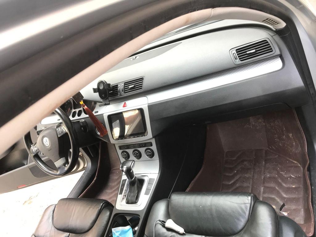 Magotan B6 Carbon Fiber Console & Gear Lever Interior Modification Stickers