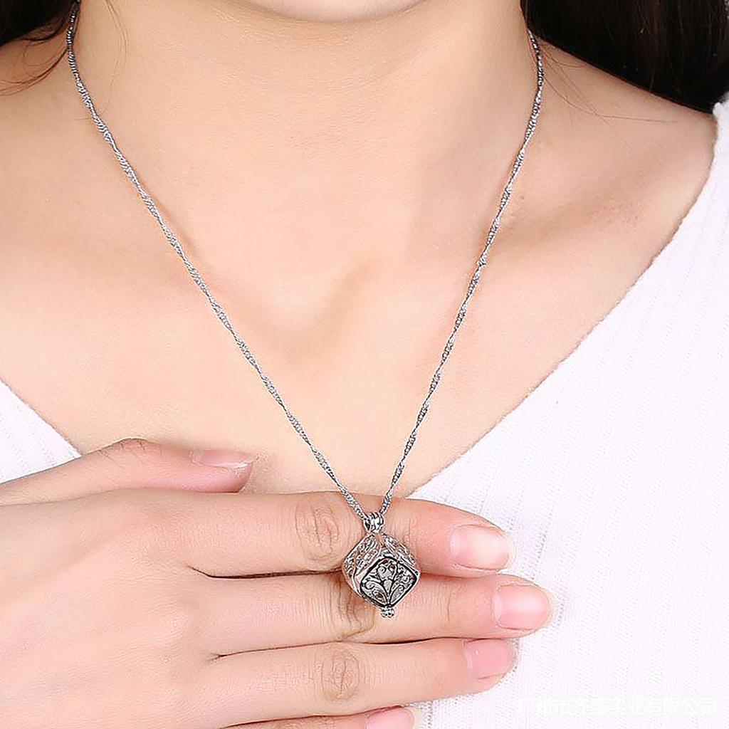 Romantic Time Hollow Flower Sapphire Pendant For DYI Necklace Rhinestone Accessories Jewelry Romantic Time Hollow Flower Sapphire Pendant For DYI Necklace Rhinestone Accessories Jewelry