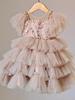 Vestito beige con paillettes a strati e spalline per il primo compleanno di bambina, con gonna in tulle voluminosa e fiocco (2025)