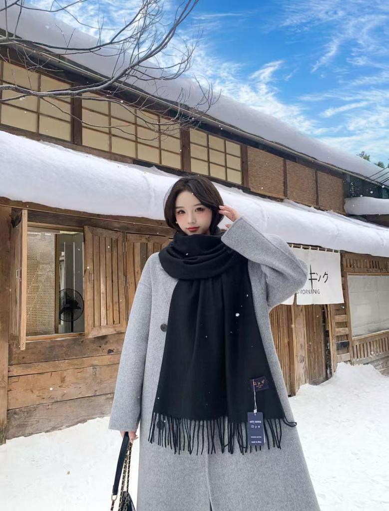 2025 New Korean-Style Women's Christmas Zodiac Red Shawl - Warm Winter Scarf