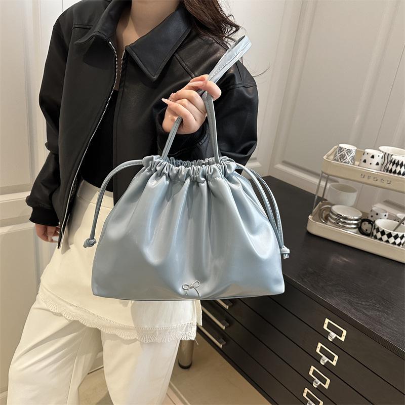 Drawstring pleated bucket bag women's tide large capacity autumn leisure shoulder versatile tote bag