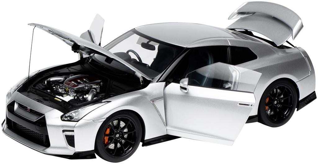Freestyle MOTORHELIX Nissan Track Edition Engineered By NISMO 2020 Ultimate Metal Silver Finished Model M83505 (FREESTYLE) 1/18 GT-R (R35)