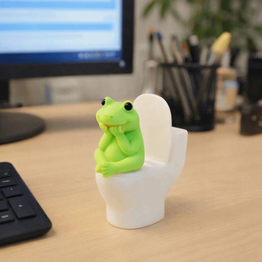 Mini Pig Desktop Ornaments Cartoon Toilet Pig Decoration Novelty Pig Figurine  Car Decor