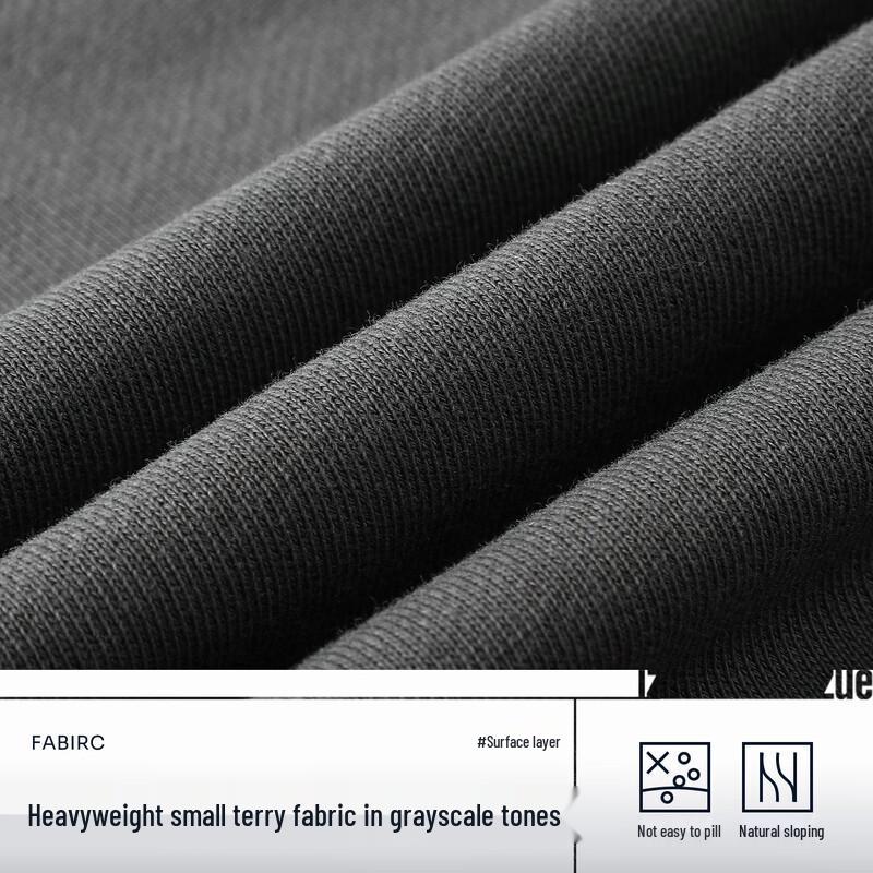 Izzue Men's Heavyweight Henley Sweatshirt with ZI Letter Print