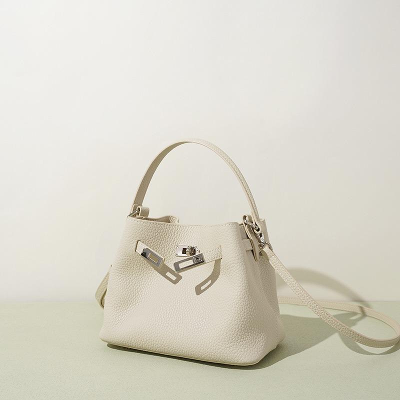 New Women's Versatile Shoulder Bag Premium Leather Crossbody Handbag Niche Child Mother Bucket Bag