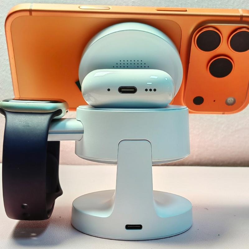 Portable Foldable Bedside Magnetic Wireless Charging Station Including Night Light and Stand for Smartphones Smartwatches Earbud