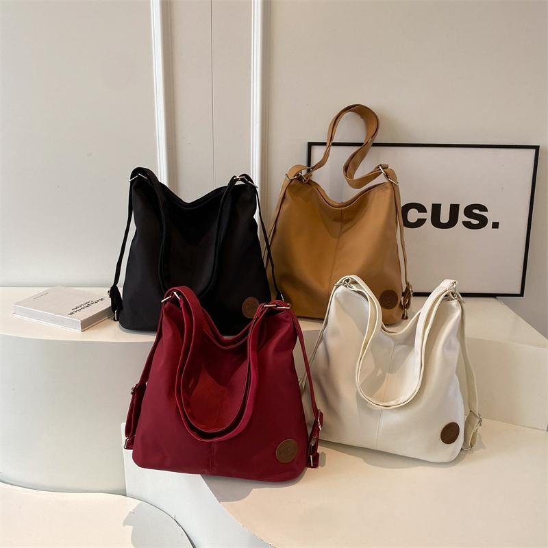 Large Capacity Nylon Zipper Ladies Shoulder Bags Hot Sale Crossbody Bags for Women  Commuting