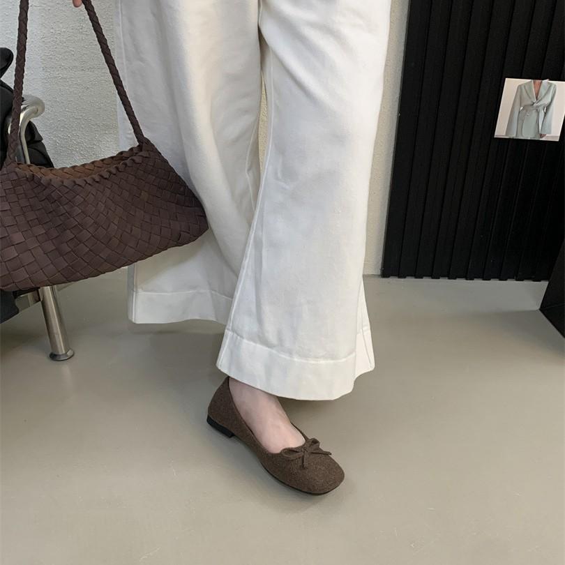 Gentle and cute flat-soled ballet shoes women's shoes 2025 spring evening breeze temperament red with skirt shallow mouth single shoes