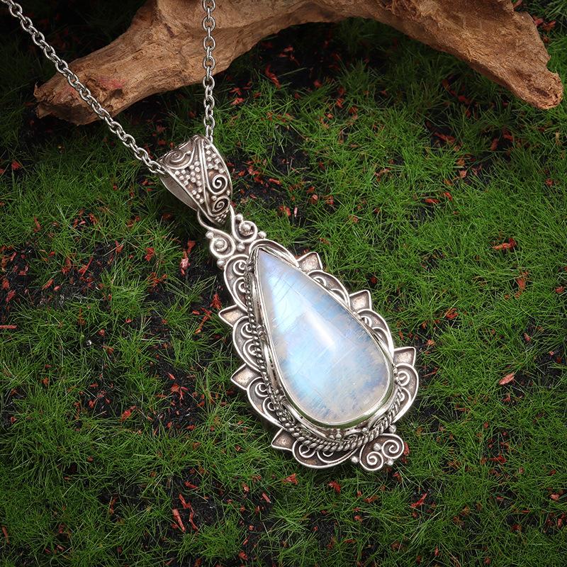 Eco Friendly Cubic Zirconia Teardrop Pendant Necklace Fashionable Personalized Versatile Jewelry Accessory For Women