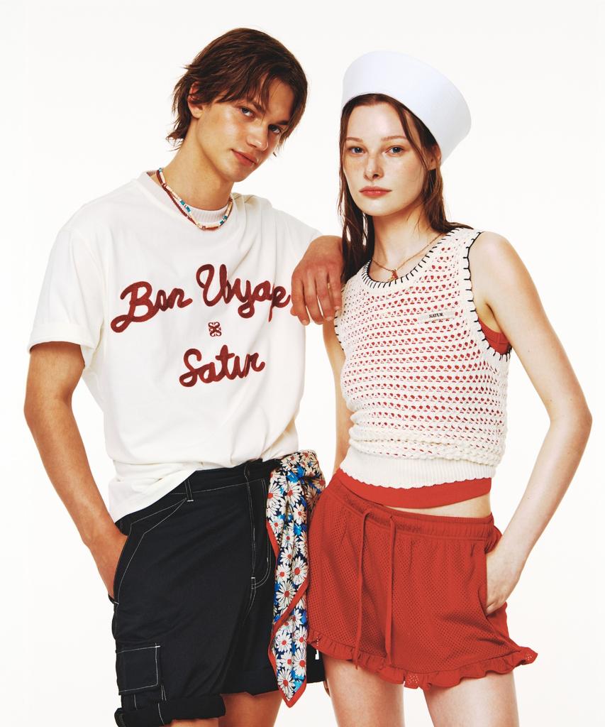 Seteo Logo Embroidered Voyage Short Sleeve T-Shirt Period Red