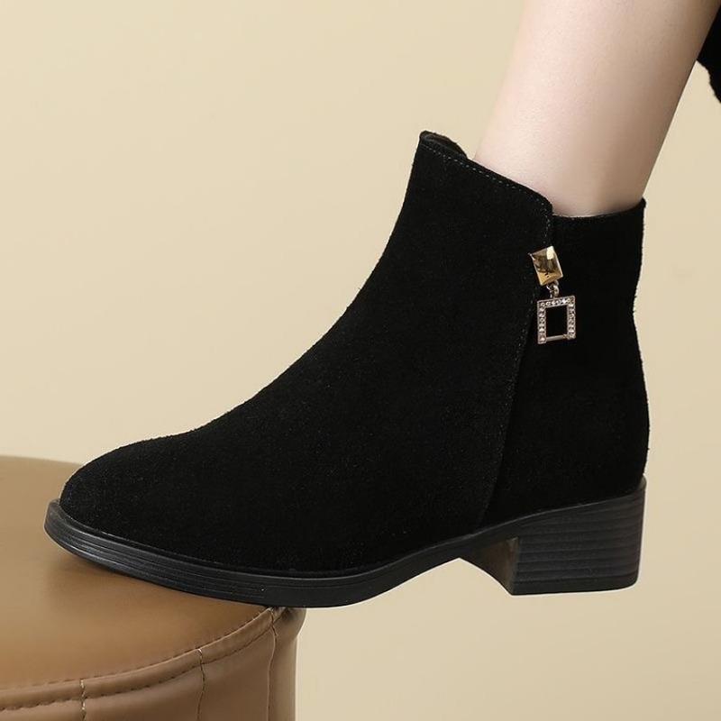 

Женская обувь на толстом каблуке, с молниями и толстой подошвой — это модно 40 чёрный