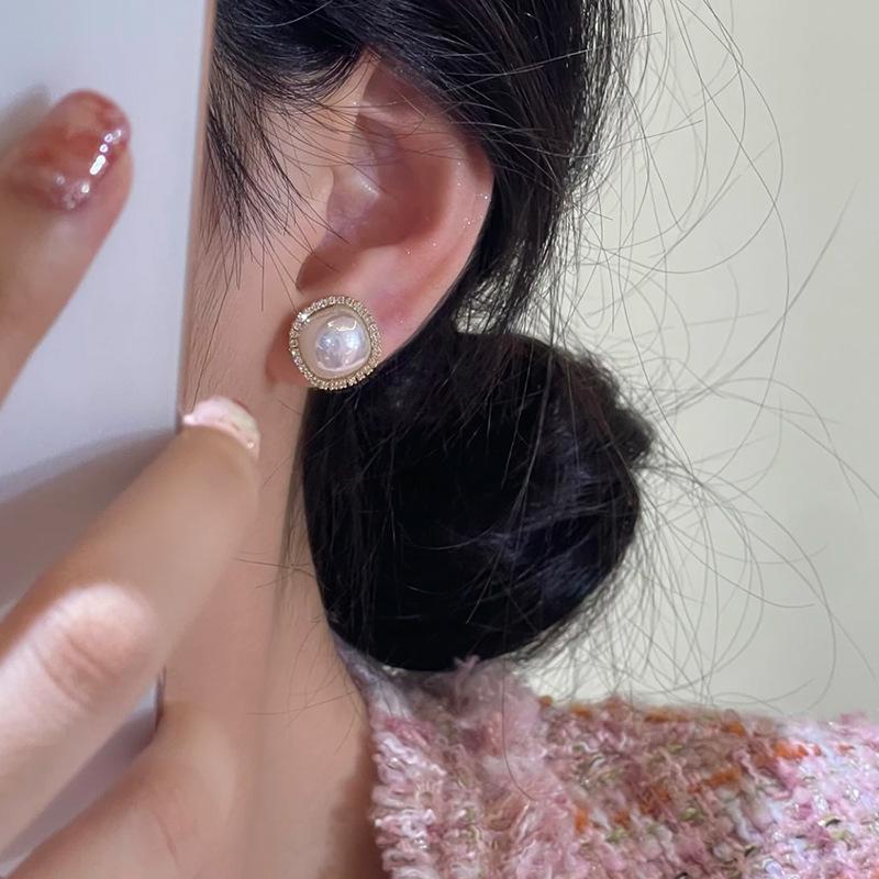 Vintage French Elegant Square Pearl Stud Earrings Fashion Jewelry For Women