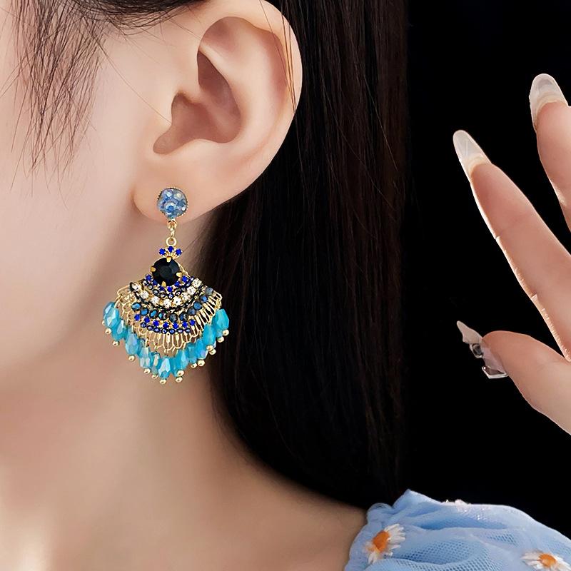 GemChic Women's New Vintage Scalloped Rhinestone Set Eardrop Earrings Ethnic Fashion Stud Earrings Birthday Christmas Jewelry Gift