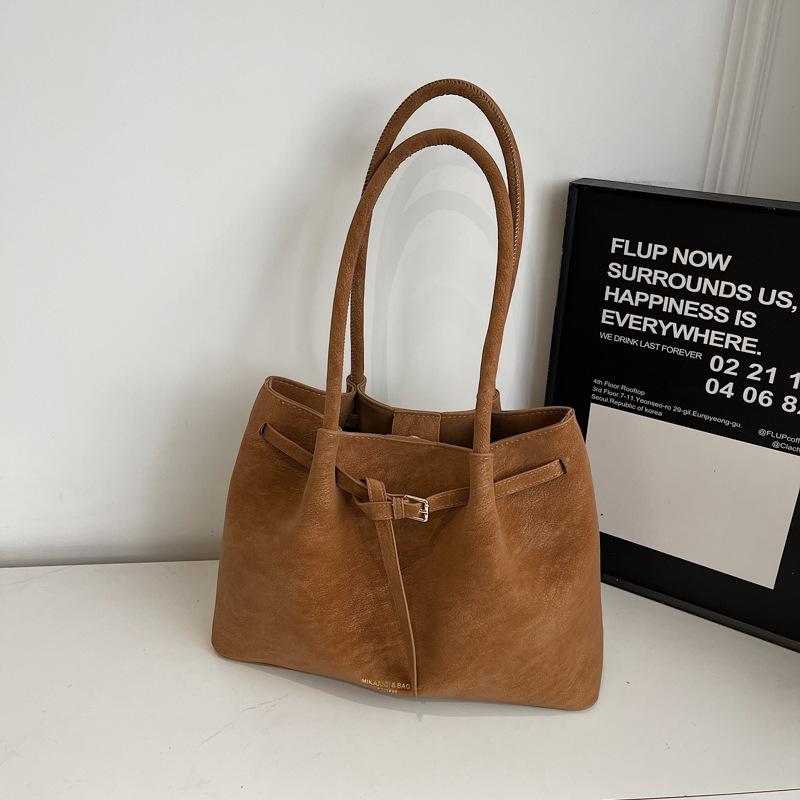 Simple suede underarm bag women's winter new trendy retro tote bag large-capacity commuter bag