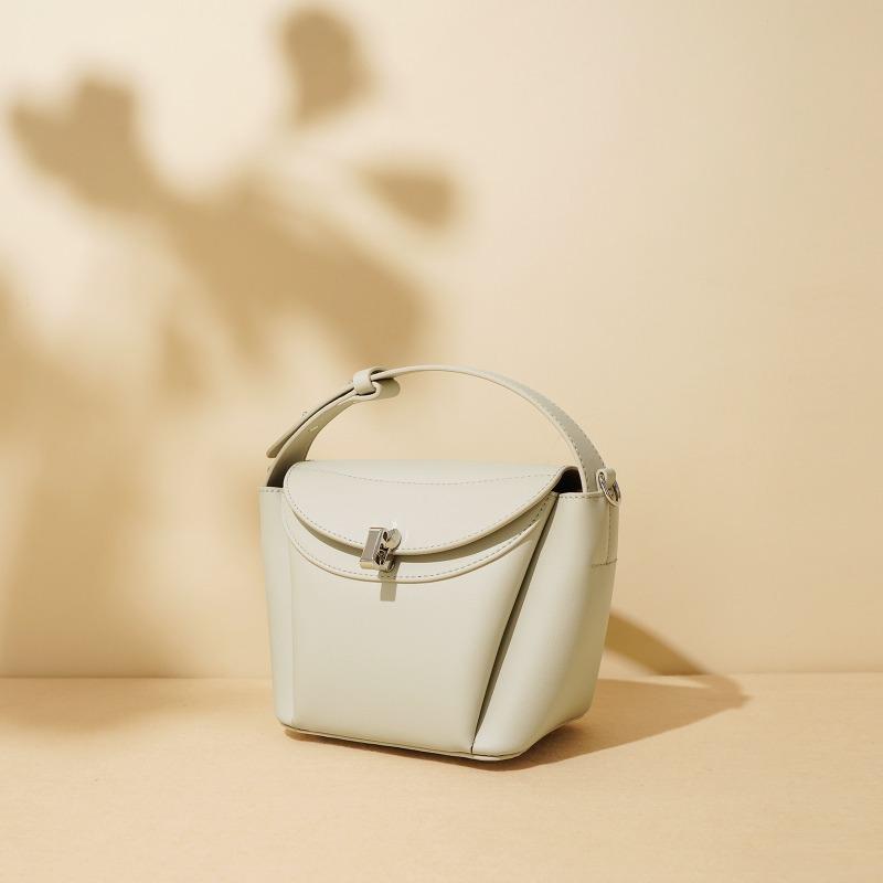 Leather shoulder messenger bag handbag fashion light luxury pillow bag women's bag simple zongzi bag