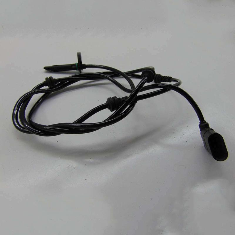 Front ABS Brake Sensor for Mercedes-Benz GLC-Class X253 C253 2539053400