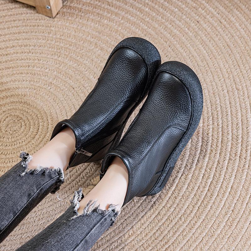 

Leather round head short boots flat bottom comfortable retro zipper versatile soft bottom non-slip Martin boots 35