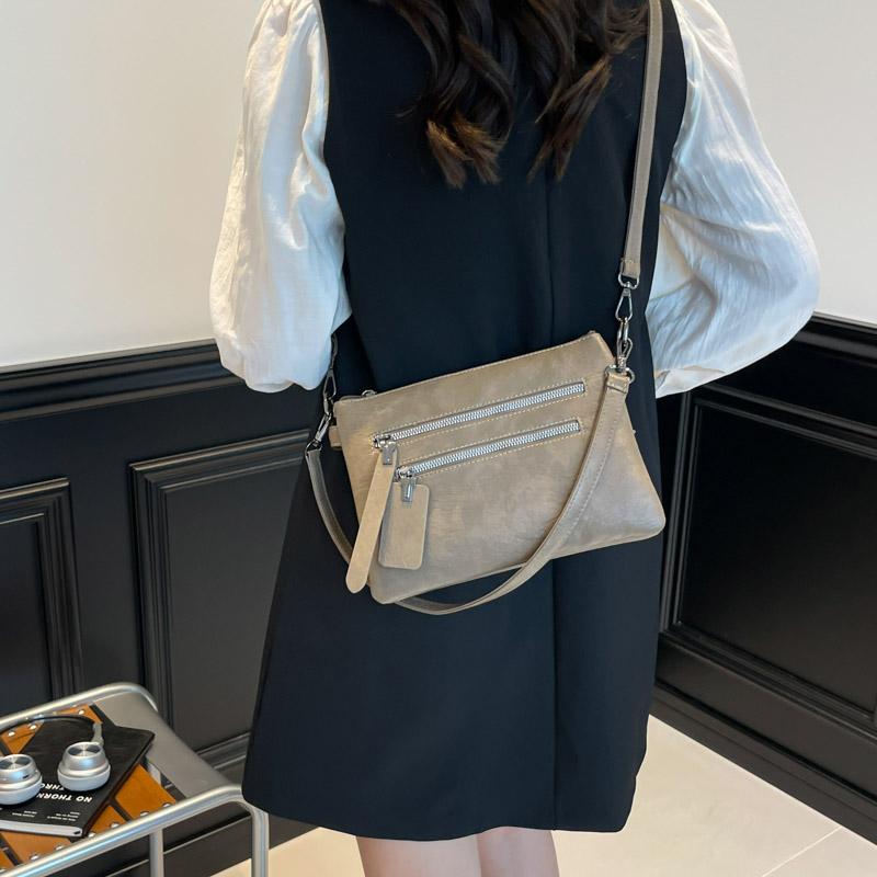 Women's Shoulder Bag Multi-Layer Crossbody Bag Soft Leather Mobile Phone Bag