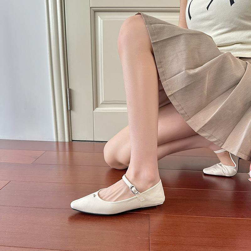 White golden beans square head shallow mouth soft bottom Mary Jane fairy with two single shoes