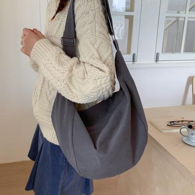 Jednoduchá a priestranná Crossbody taška, Taška cez rameno, Módna taška na dochádzanie, Luxusná taška pod pazuchu