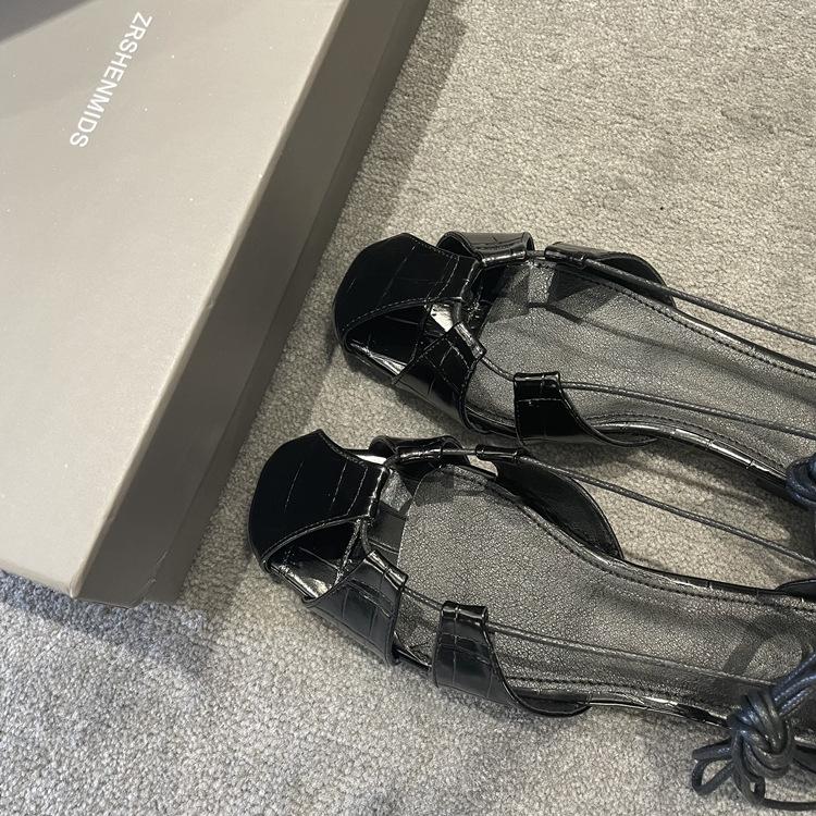 Leather Strap Bag Head Sandals Women's Summer New Empty Versatile Flat-bottomed Square Head Roman Shoes