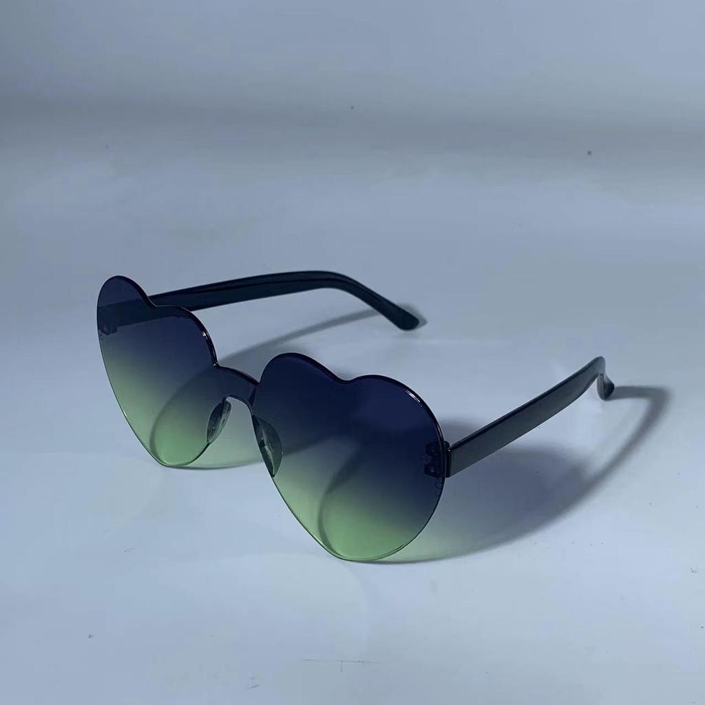 Transparent Heart-Shaped Jelly Sunglasses for Men & Women - European & American One-Piece Design