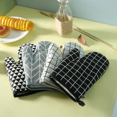 Household Printed Flower Dots Heat Insulation Gloves Thickened Anti-Scalding Oven Mitts Insulation Gloves Baking