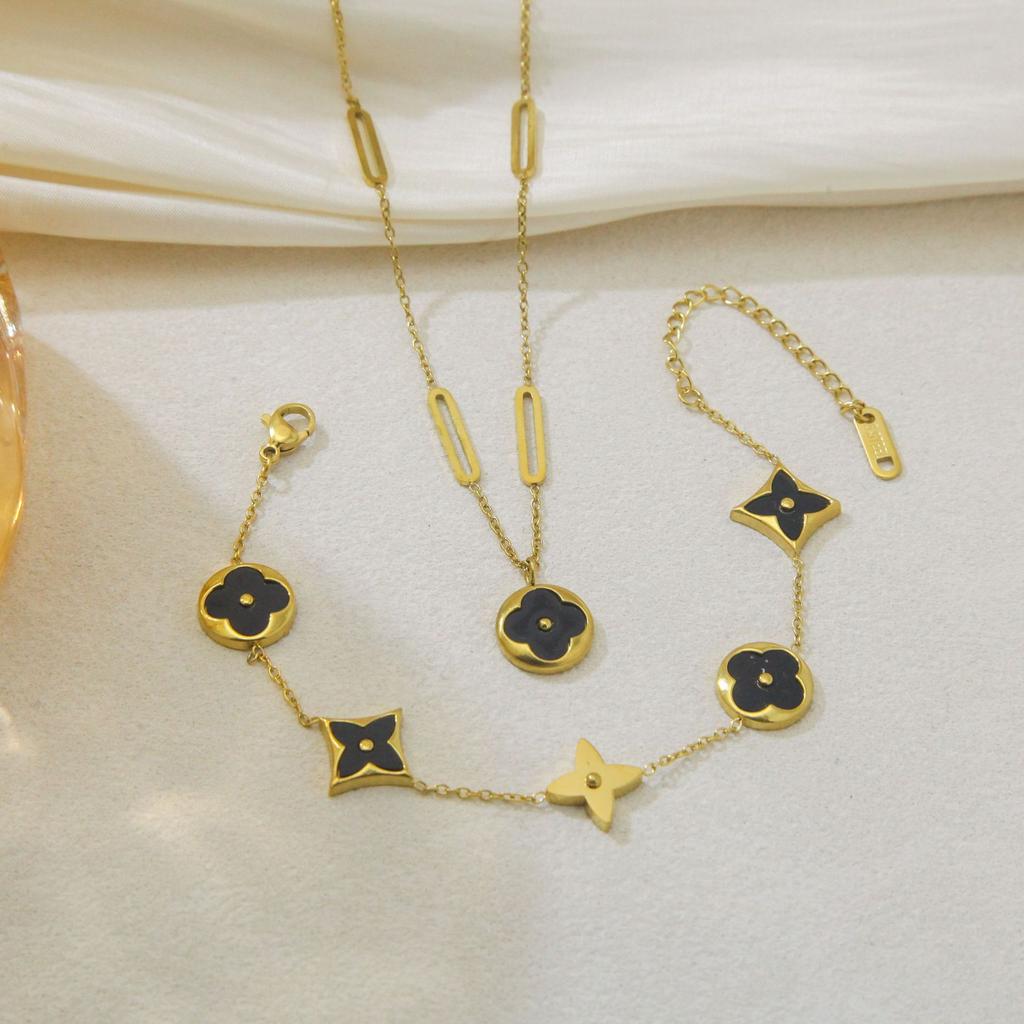 2PCS Titanium Steel Clover Bracelet Necklace Set Gift 18k Gold Fashion Elegant Temperament Simple and High End Handpiece